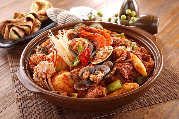 What Types of Seafood Are Served in Lakewood, Colorado Seafood Boil Restaurants?